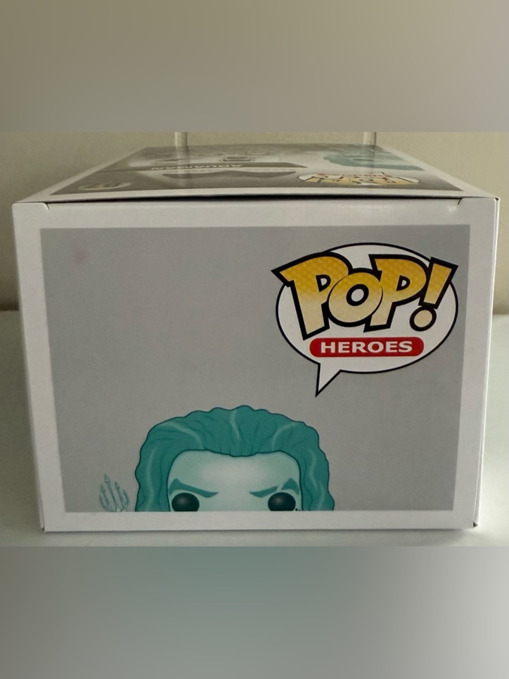 Funko Pop! Heroes Aquaman Teal Green Vinyl Figure (Hot Topic Exclusive) - Picture 5 of 6